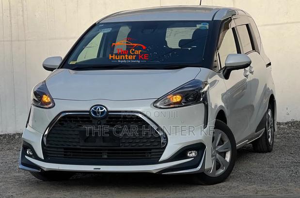 Toyota Sienta 1.5 Hybrid FWD (6-seater) 2020