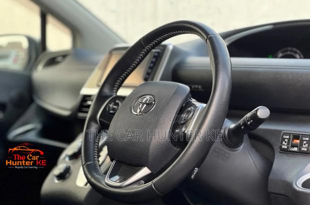 Toyota Sienta 1.5 Hybrid FWD (6-seater) 2020