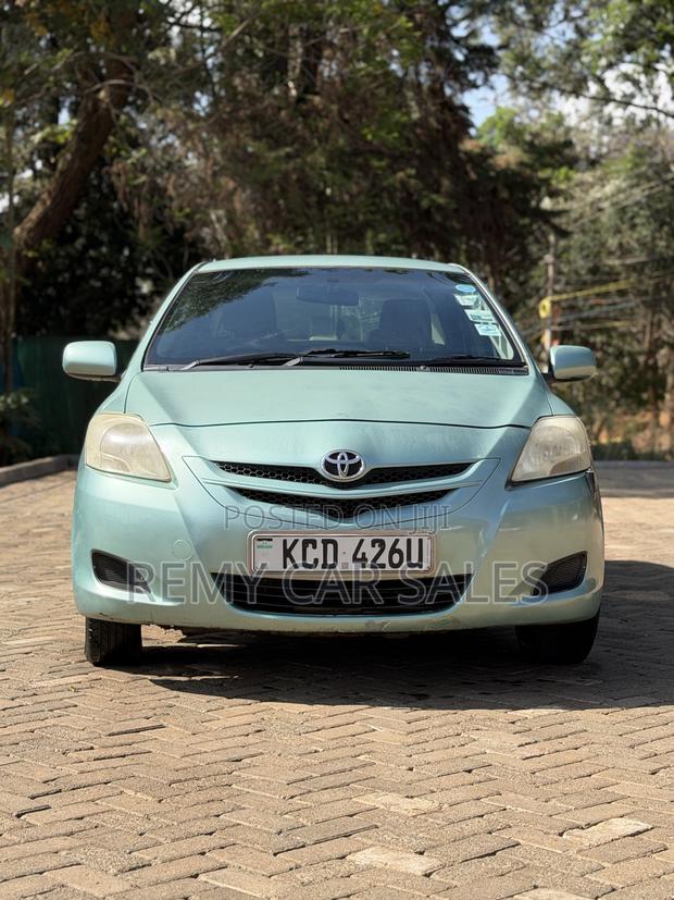 Toyota Belta 2008 Burgundy