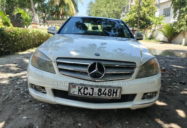 Mercedes-Benz C200 2011 White