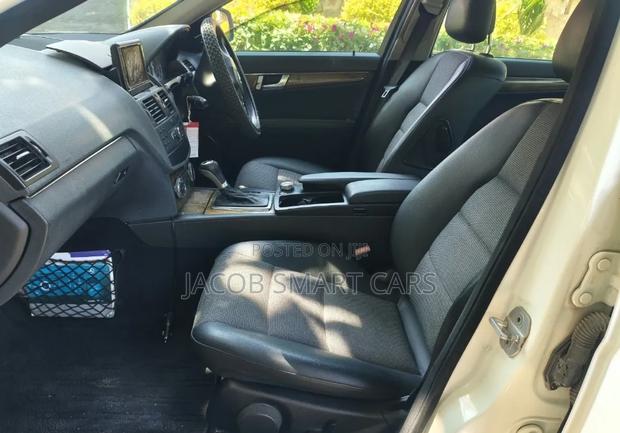 Mercedes-Benz C200 2011 White