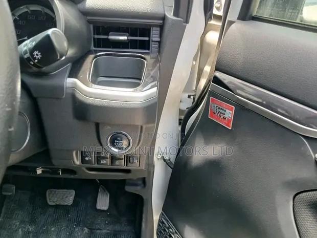 Daihatsu Move 2019 White