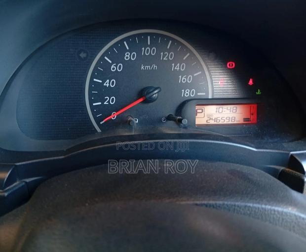 Nissan March 1.2 FWD 2015 Red