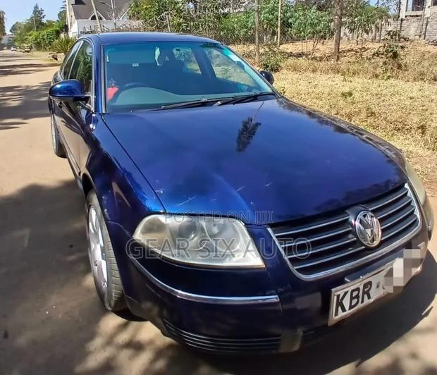 Volkswagen Passat 2.0 2005 Blue