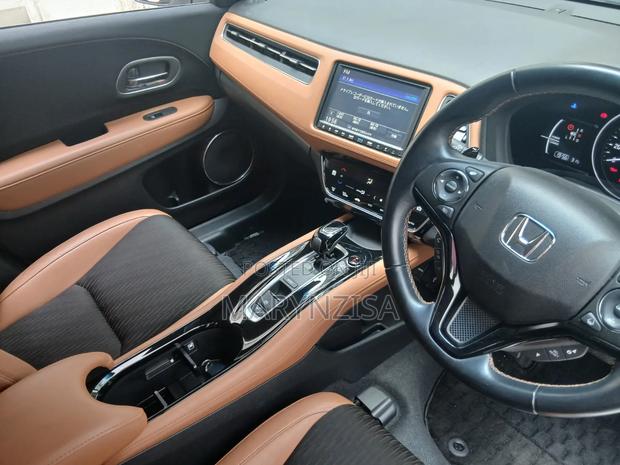 Honda Vezel 1.5 Hybrid 2WD 2019 White