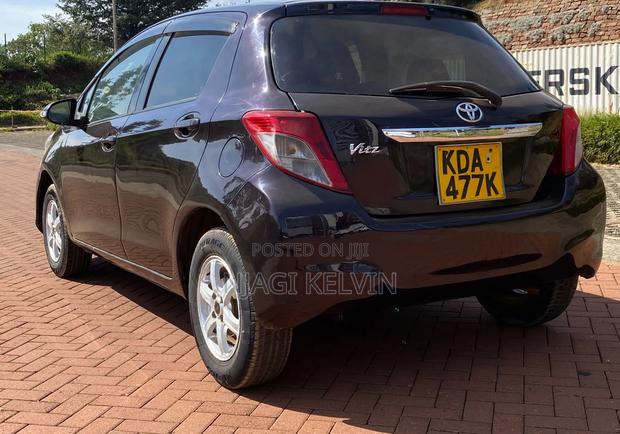 Toyota Vitz 2013 Burgundy