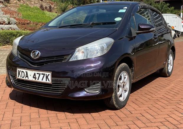 Toyota Vitz 2013 Burgundy