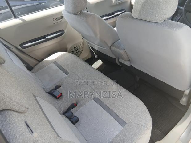 Toyota Passo 2019 Silver
