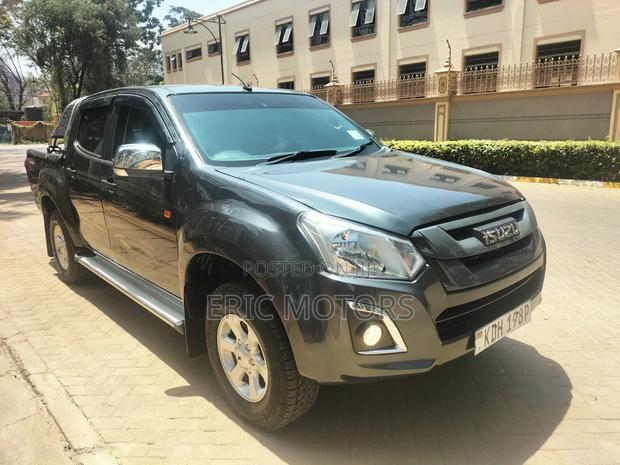 Isuzu D-MAX 2022 Gray