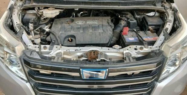 Toyota Noah 2016 Silver