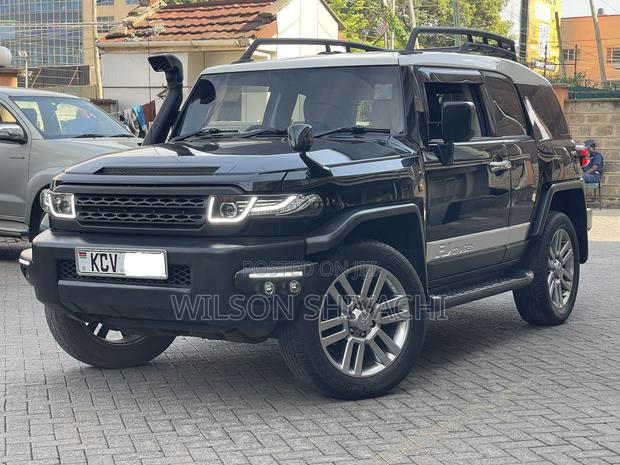 Toyota FJ Cruiser 2012 Black