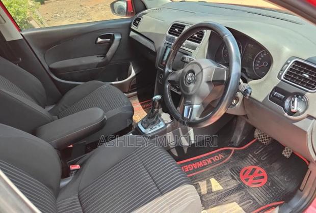 Volkswagen Polo 2012 Red