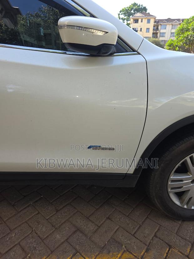Nissan X-Trail 2.0 Hybrid FWD 2015 White