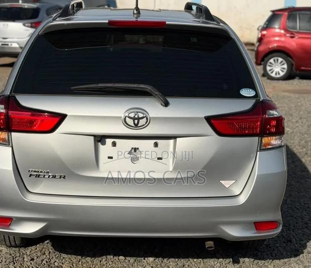 Toyota Corolla Fielder 2019 Silver