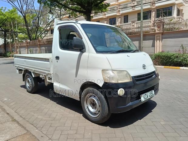 Toyota TownAce 2012 Off white