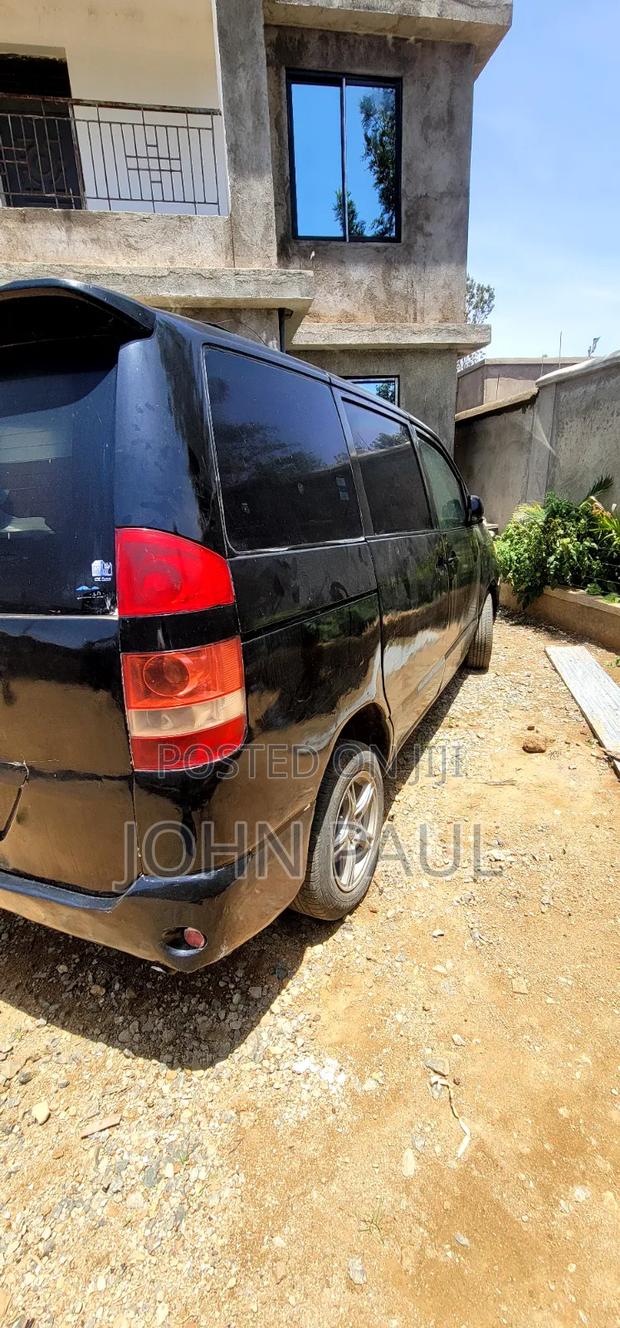 Toyota Noah 2.0 FWD (8 Seater) 2003 Black