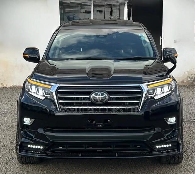 Toyota Land Cruiser Prado 2.8 2019 Black