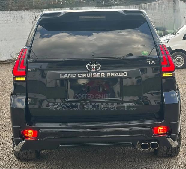 Toyota Land Cruiser Prado 2.8 2019 Black