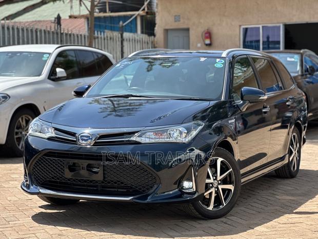 Toyota Corolla Fielder 1.5 Hybrid FWD 2019