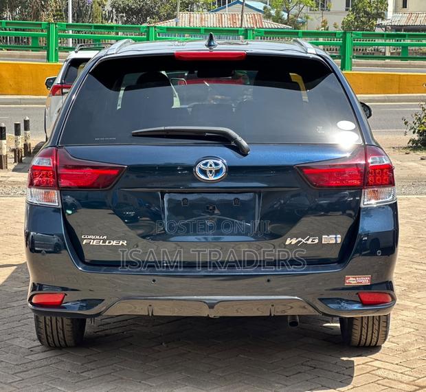 Toyota Corolla Fielder 1.5 Hybrid FWD 2019