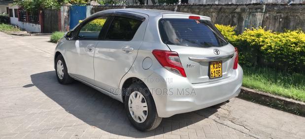 Toyota Vitz 2015 Gray
