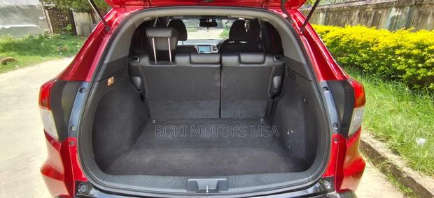 Honda Vezel 2018 Maroon