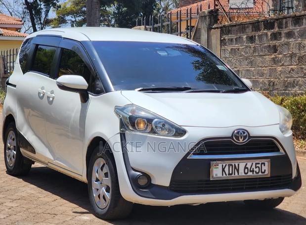 Toyota Sienta 2016 White