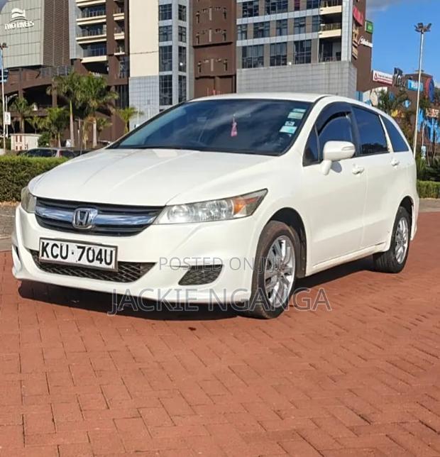Honda Stream 2013 White