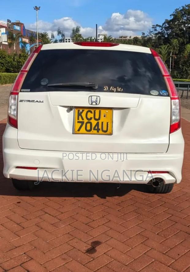 Honda Stream 2013 White