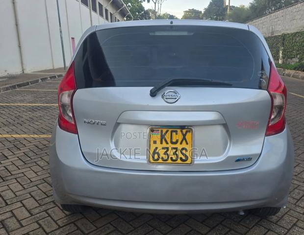 Nissan Note 2012 Silver