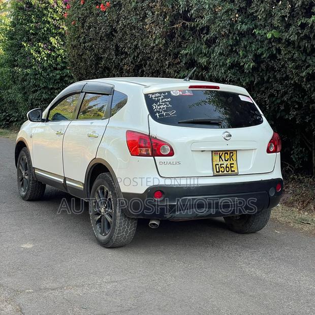 Nissan Dualis 2012 Pearl