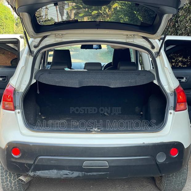 Nissan Dualis 2012 Pearl