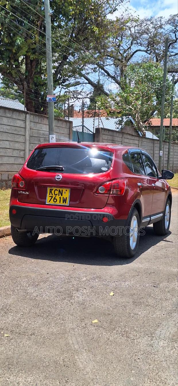 Nissan Dualis 2010 Maroon