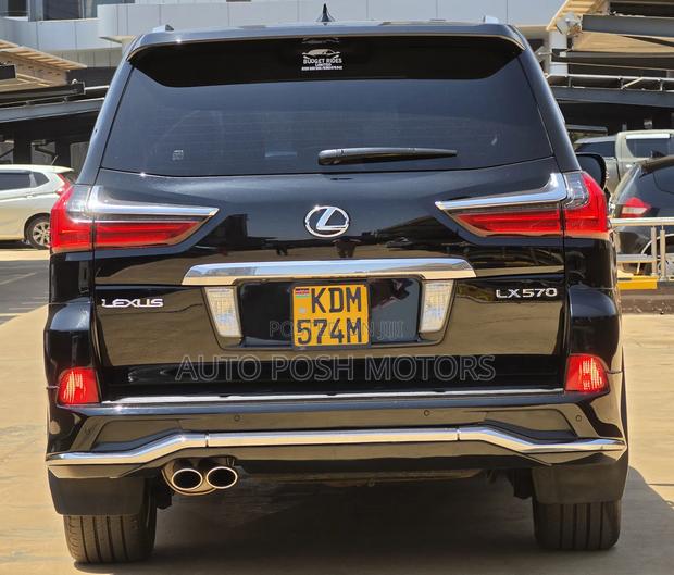 Lexus LX 2016 Black