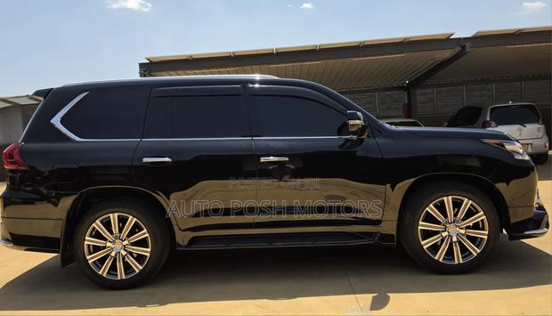 Lexus LX 2016 Black