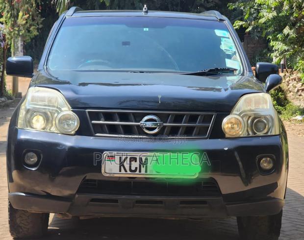 Nissan X-Trail 2010 Black