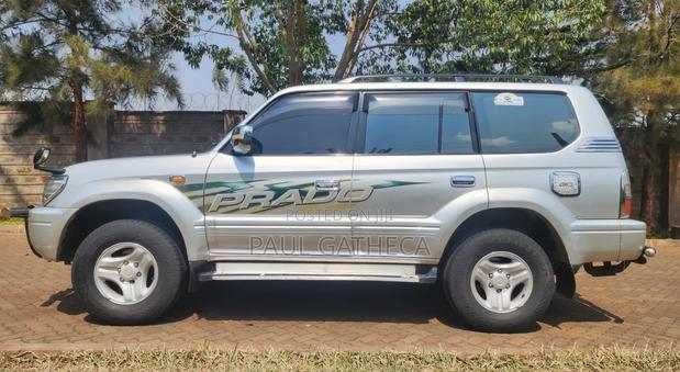Toyota Land Cruiser Prado 2000 Silver