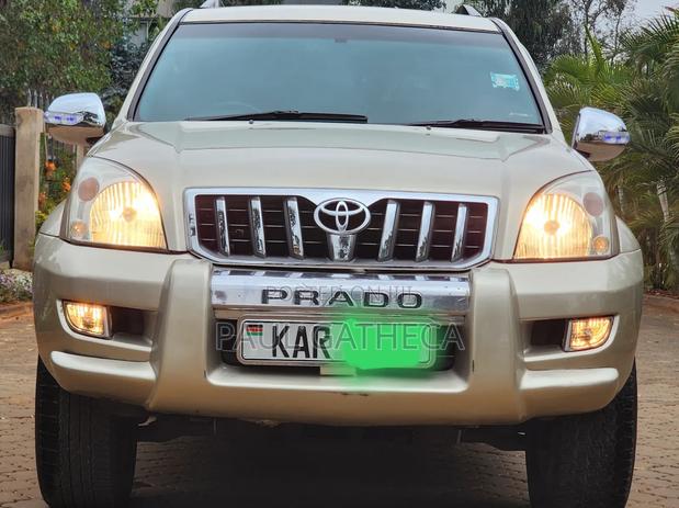 Toyota Land Cruiser Prado 2003 Gold