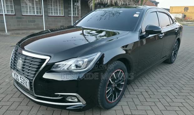 Toyota Crown 2016 Black