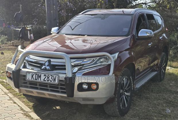 Mitsubishi Pajero Sport GLS 2017 Burgundy