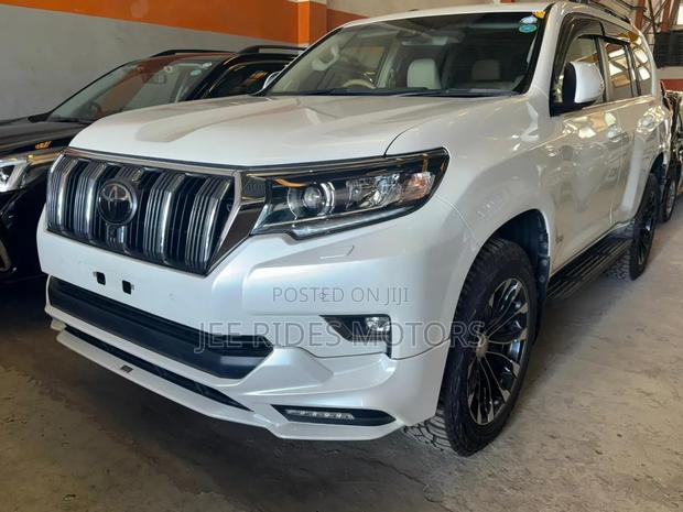 Toyota Land Cruiser Prado 2.8 2019 White
