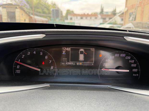 Toyota Sienta 2018