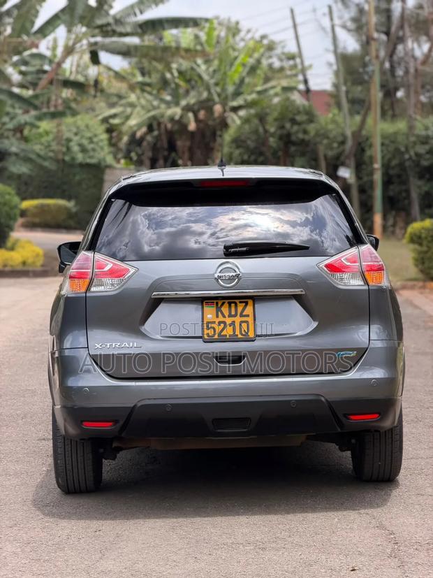 Nissan X-Trail 2015 Gray