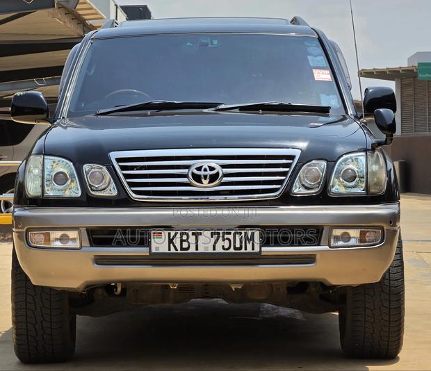 Toyota Land Cruiser 2005 Black