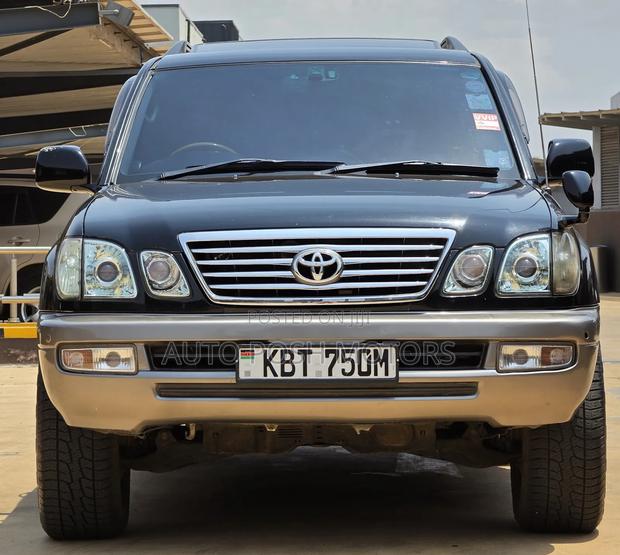 Toyota Land Cruiser 2005 Black