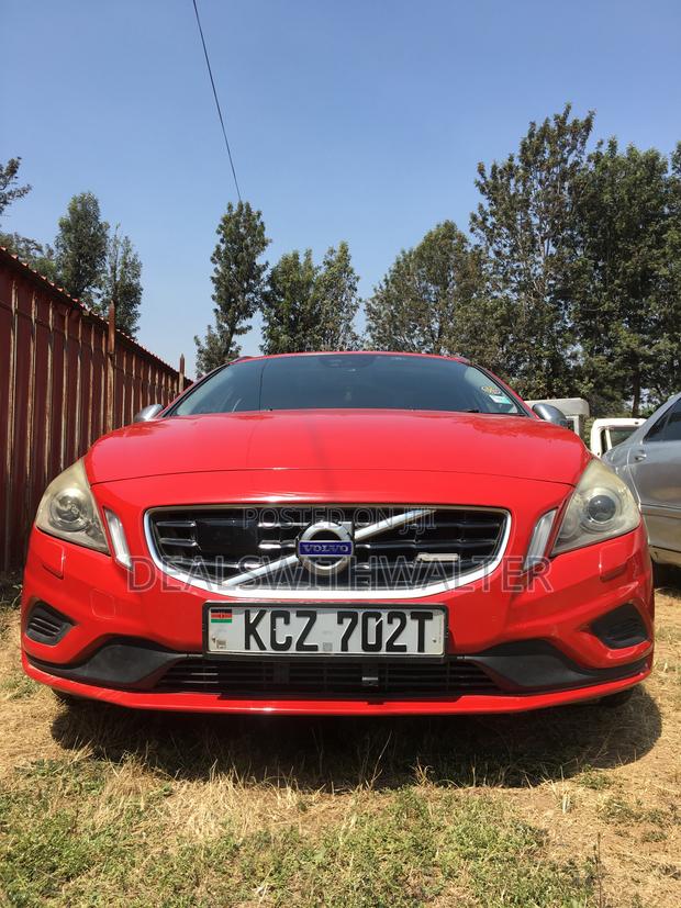 Volvo V60 2013 Red