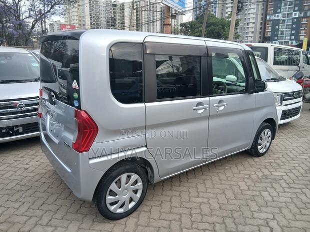 Daihatsu Tanto 2019 Silver