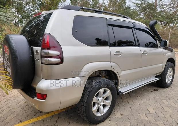 Toyota Land Cruiser Prado 3.0 D-4D 5dr 2005 Silver
