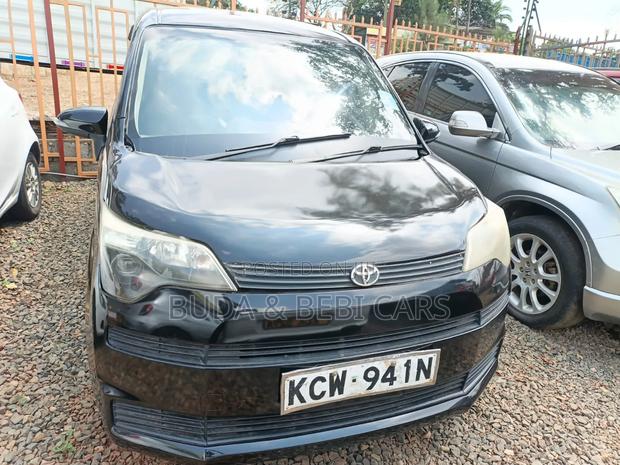Toyota Spade 2012 Black