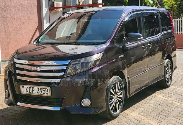 Toyota Noah 2016 Burgundy